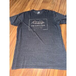 The North Face Tested & Proven Graphic T Shirt Women's L Heather‎ Gray